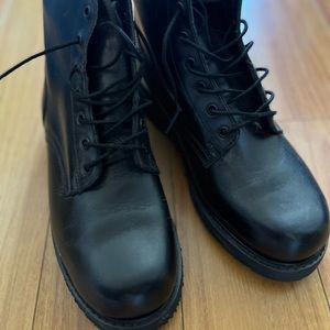 Men leather boots